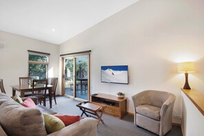Four Mile Hut | Alpine Property Management (1)