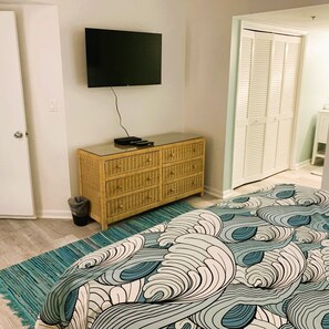 TV & Dresser