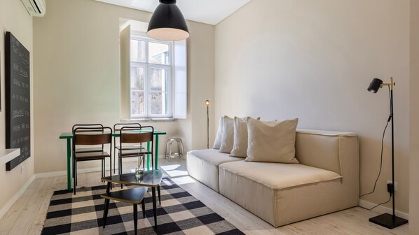 Relax in a comfortable sitting area with modern furnishings, perfect for unwinding after a long day.
#comfort #design #modern #portugal #pt #lisbon