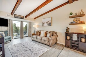 Living Room | Smart TV | Full Sleeper Sofa | Single-Story Unit