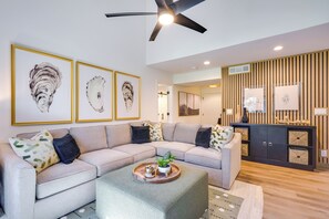 Living Room | Free WiFi | Smart TVs | Central A/C & Heating | Queen Sleeper Sofa