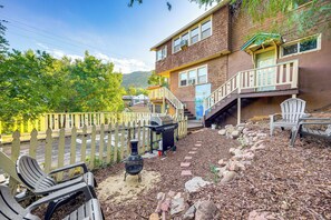 Backyard | Gas Grill | Fire Pit | Outdoor Seating