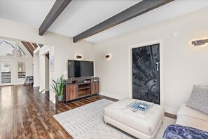 Indoors, Home Decor, Furniture, Living Room, Screen
