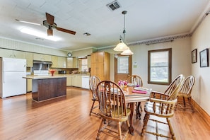 Kitchen | Drip Coffee Maker | Toaster | Blender | Dishware & Flatware