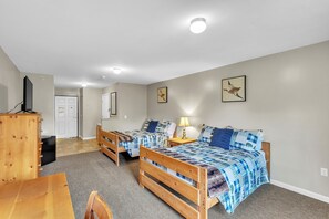 Bed, Bedroom, Furniture, Indoors, Room