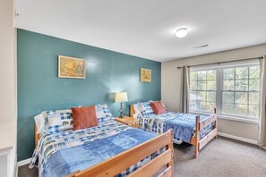 Bed, Bedroom, Furniture, Indoors, Room
