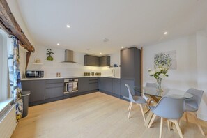 Living Room / Lounge