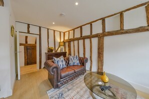 Living Room / Lounge