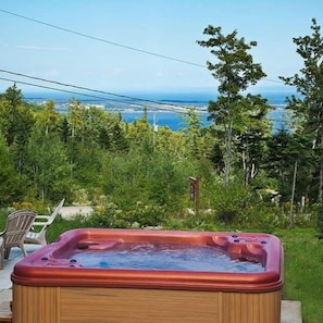 Bain à remous extérieur