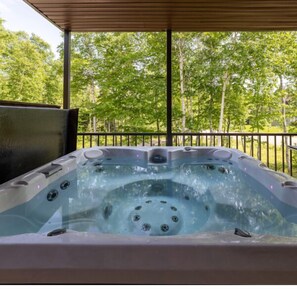 Bain à remous extérieur