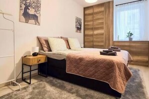 Bedroom (2)
