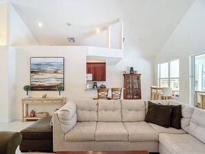 9953 Alabama Street-30