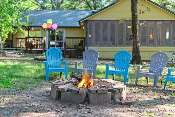 Welcome Home Cottage awaits you!