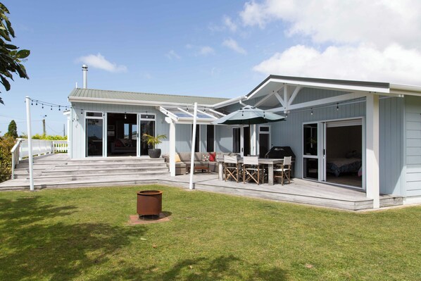 Private fenced outdoor area.