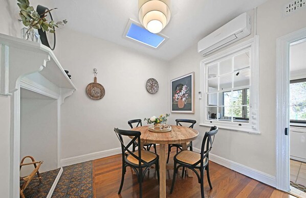 March Townhouse | Central & Leafy, Pet Friendly