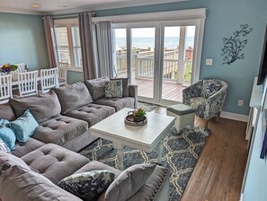 Mallorca @ Topsail Island Living Room 4