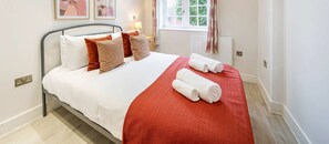 SPACIOUS BEDROOM WITH CABINET