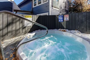 Blue Church Lodge Common Area Hot Tub
