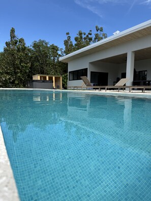 Utomhuspool