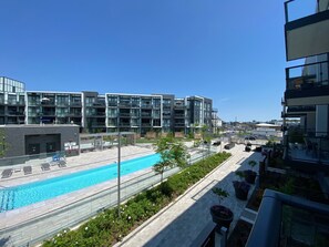 Aquarius Swimming Pool, FH
