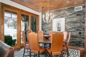 Indoors, Architecture, Building, Dining Room, Dining Table