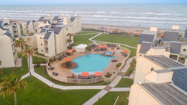 Pool, Water, Swimming Pool, Outdoors, Architecture