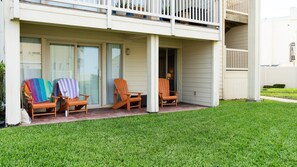Grass, Lawn, Backyard, Nature, Outdoors