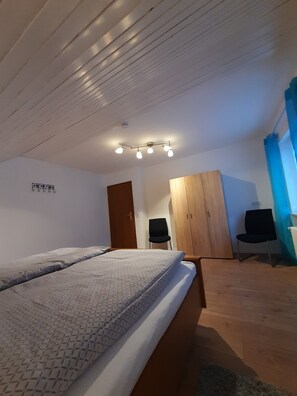 Schlafzimmer 3