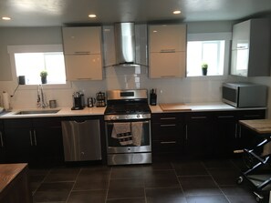 Fully equipped kitchen 