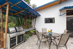 Tropical 3BR Casa Cayena, Private Pool, Wi-Fi & AC (2007)