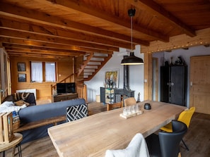 Chalet les lilas, Séjour avec cheminée, La Chapelle d'Abondance