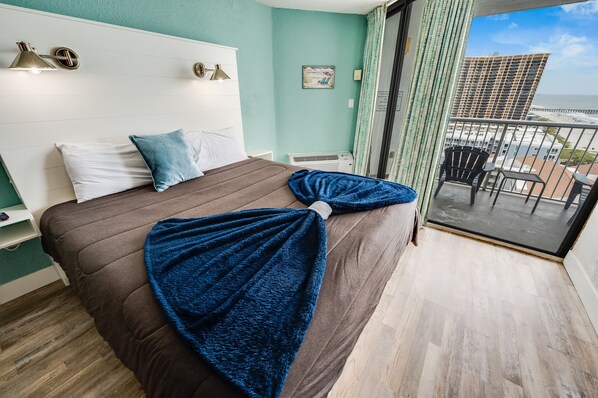 Large Living Area with Views of the Ocean, Beautifully Decorated