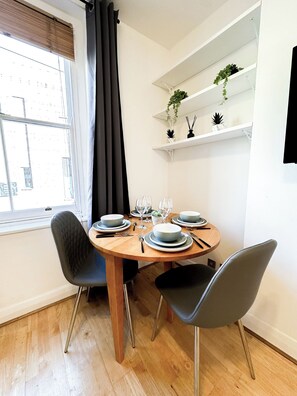 London's Cozy 1-bedroom flat with FREE Wi-Fi in Shoreditch, Hackney, Old Street