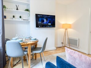 London's Cozy 1-bedroom flat with FREE Wi-Fi in Shoreditch, Hackney, Old Street