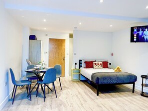 Sleek Studio with FREE Wi-Fi near British Museum | Liverpool Rd, Islington
