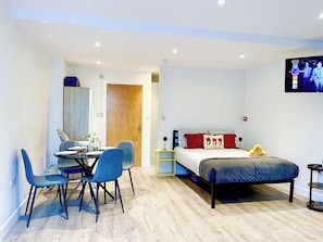 Sleek Studio with FREE Wi-Fi near British Museum | Liverpool Rd, Islington