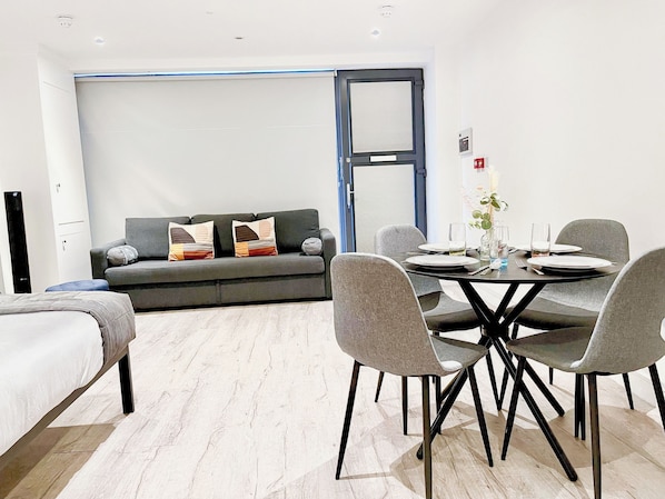 Sleek Studio with FREE Wi-Fi near British Museum | Liverpool Rd, Islington