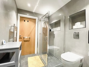 Sleek Studio with FREE Wi-Fi near British Museum | Liverpool Rd, Islington