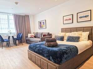 Chic Studio Apartments with FREE High Speed Wi-Fi steps from Regent's Park
