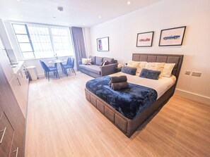 Chic Studio Apartments with FREE High Speed Wi-Fi steps from Regent's Park
