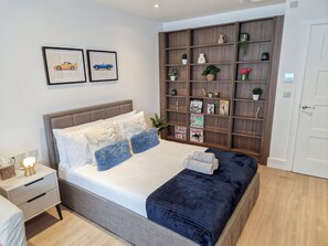 Londons Studio Apartments with FREE High-Speed Wi-Fi steps from Regent's Park
