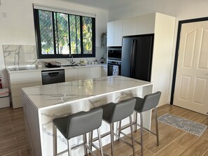 Fully equipped kitchen