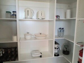 Walk in pantry