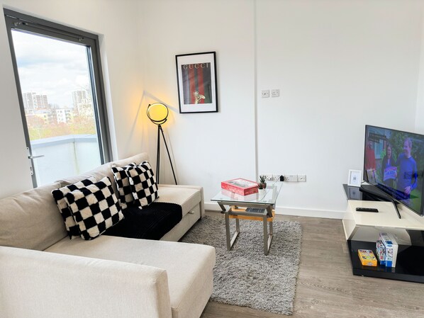 Lux 3 Bedroom Apartment with private terraces & Lift in Shoreditch Hoxton