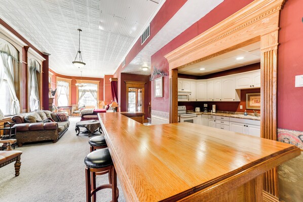 Yankton Vacation Rental | Studio | 1BA | 800 Sq Ft | Stairs Required