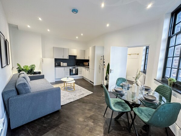 London's 1-Bedroom Apartment with Free WI-Fi in Shoreditch, Old Street, Hoxton
