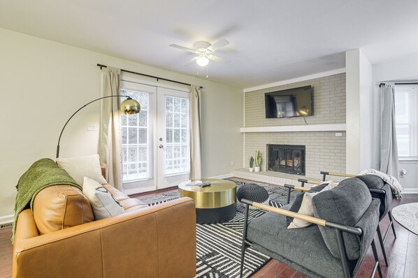 Raleigh Vacation Rental | 3BR | 2.5BA | 1,478 Sq Ft | Stairs Required