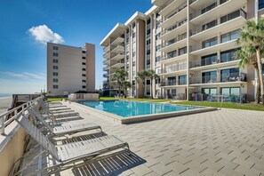 Sandcastle Condominiums | Community Amenities