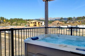 Private Hot Tub with Mountain Views