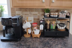 Hocking Hills cabin: Coffee station with Keurig and traditional brewer for all your coffee needs!